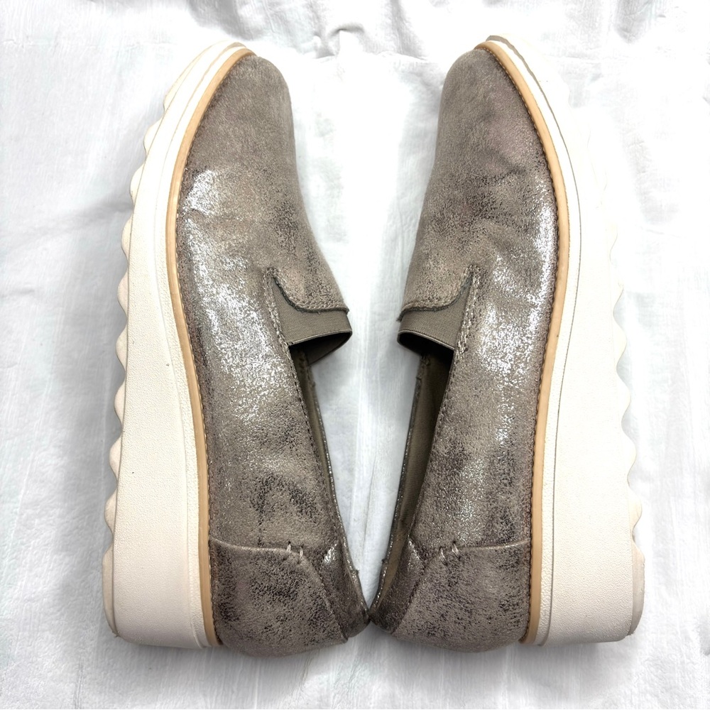 Clarks Pewter Metallic Distressed Sharon Dolly Slip On Size 7 Silver Gray - Picture 12 of 16